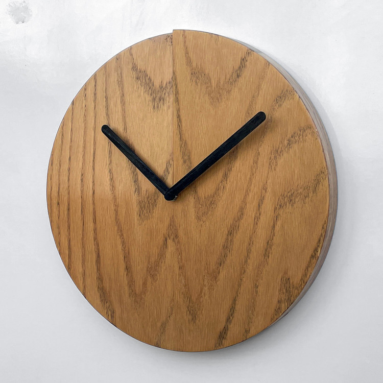 ساعت دیواری چوبی مدرن